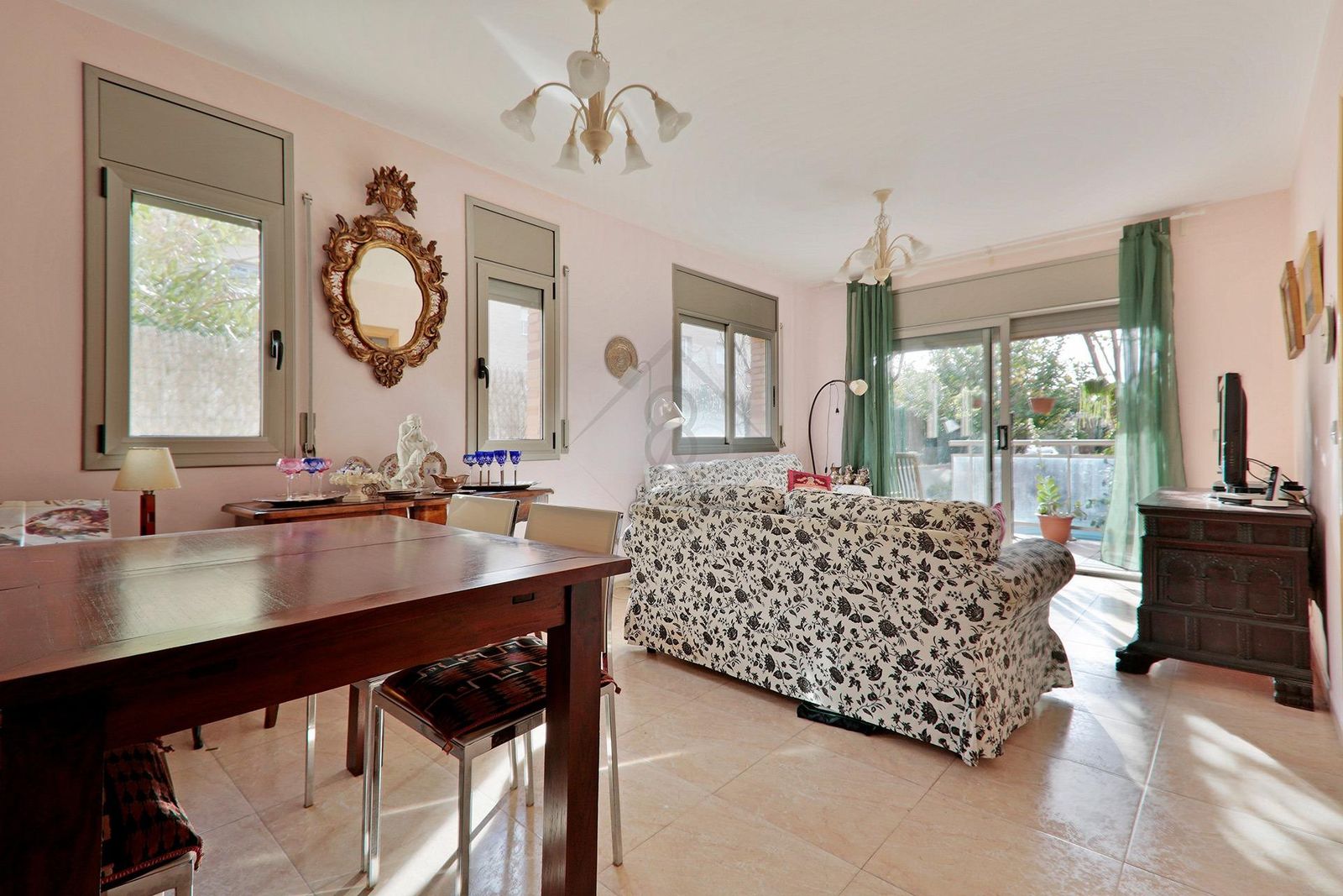 Casa de 4 dormitorios, 3 baños y 126m² en venta en Roda de Berà, El Vendrell - foto 4 de 29