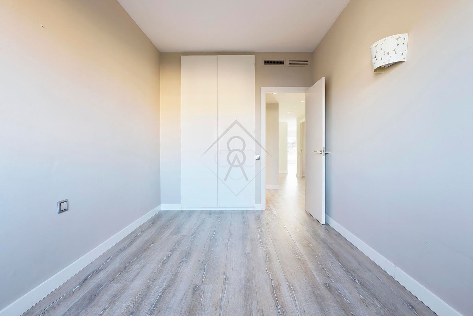 Piso de 3 dormitorios, 3 baños y 130m² en alquiler de temporada en Les Corts, Barcelona - foto 19 de 27