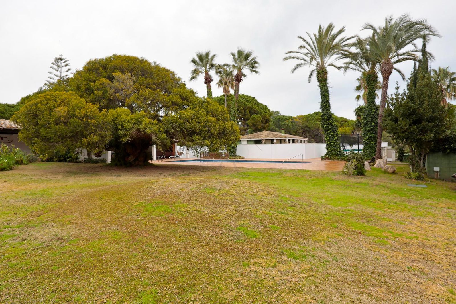 Casa de 6 dormitorios, 4 baños y 320m² en venta en Roda de Berà, Roda de Berà - foto 12 de 43