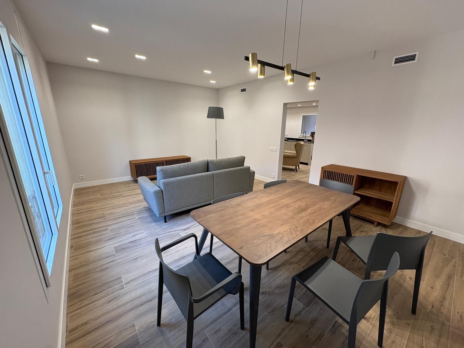 Piso de 4 dormitorios, 2 baños y 140m² en venta en Eixample, Barcelona - foto 7 de 37