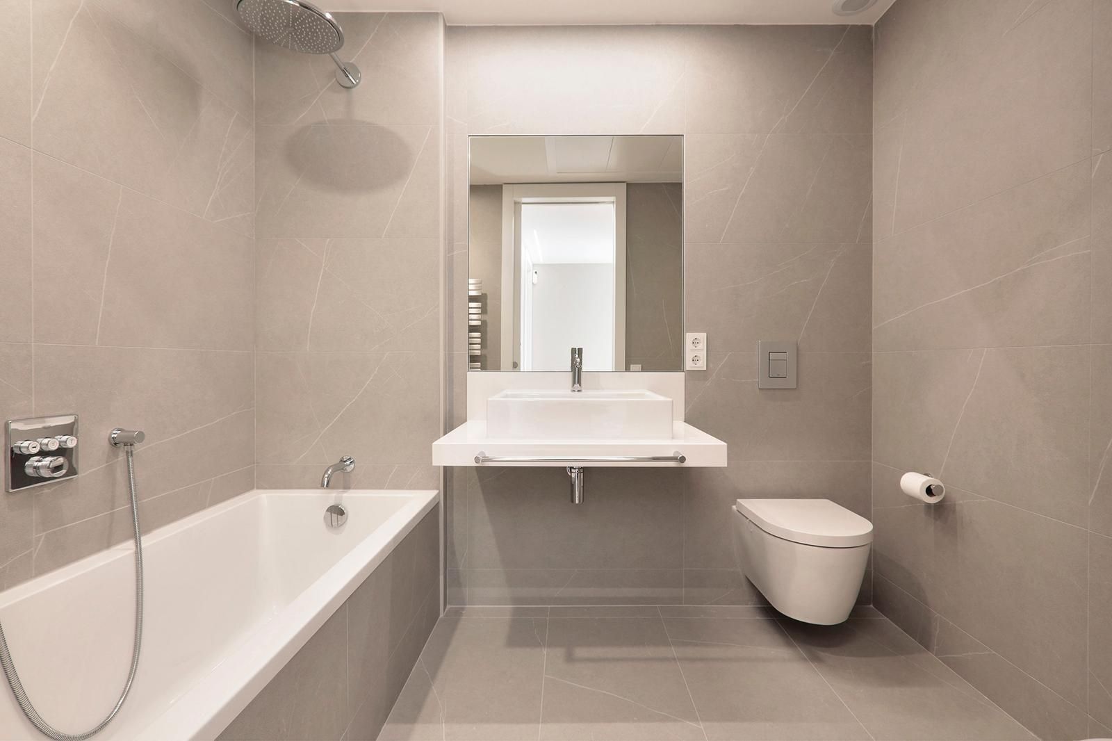 Apartamento de 4 dormitorios, 4 baños y 215m² en venta en Eixample, Barcelona - foto 5 de 12