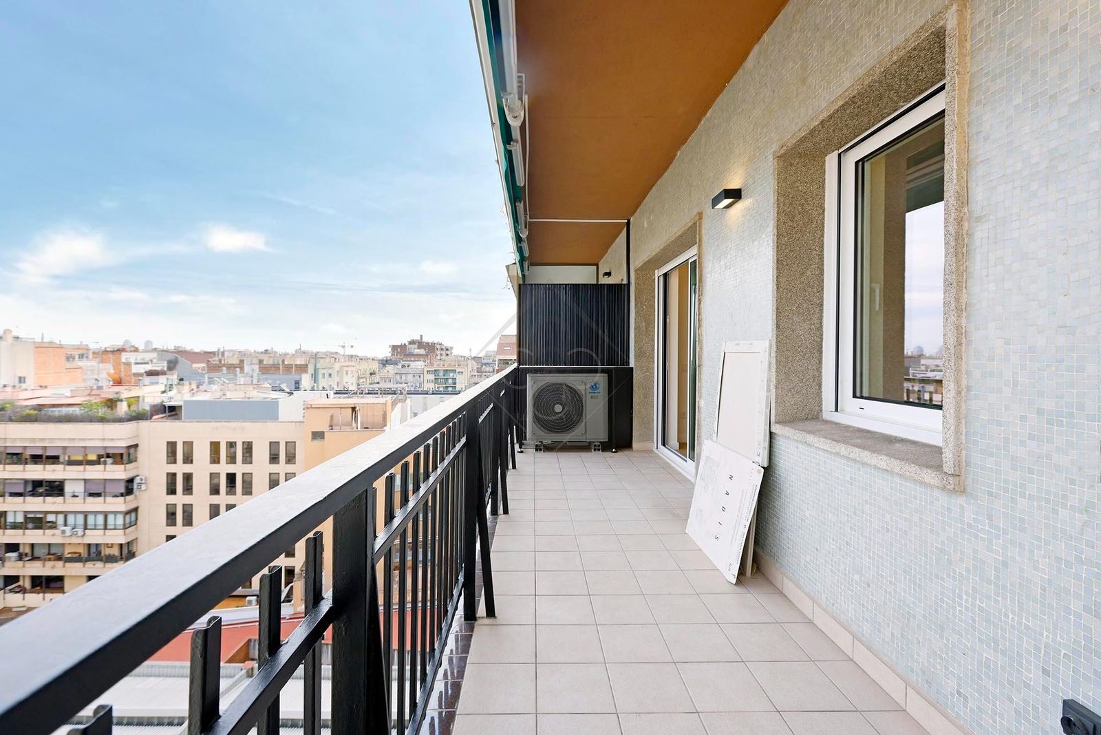 Piso de 3 dormitorios, 2 baños y 115m² en venta en Francesc Macià, Barcelona - foto 5 de 33