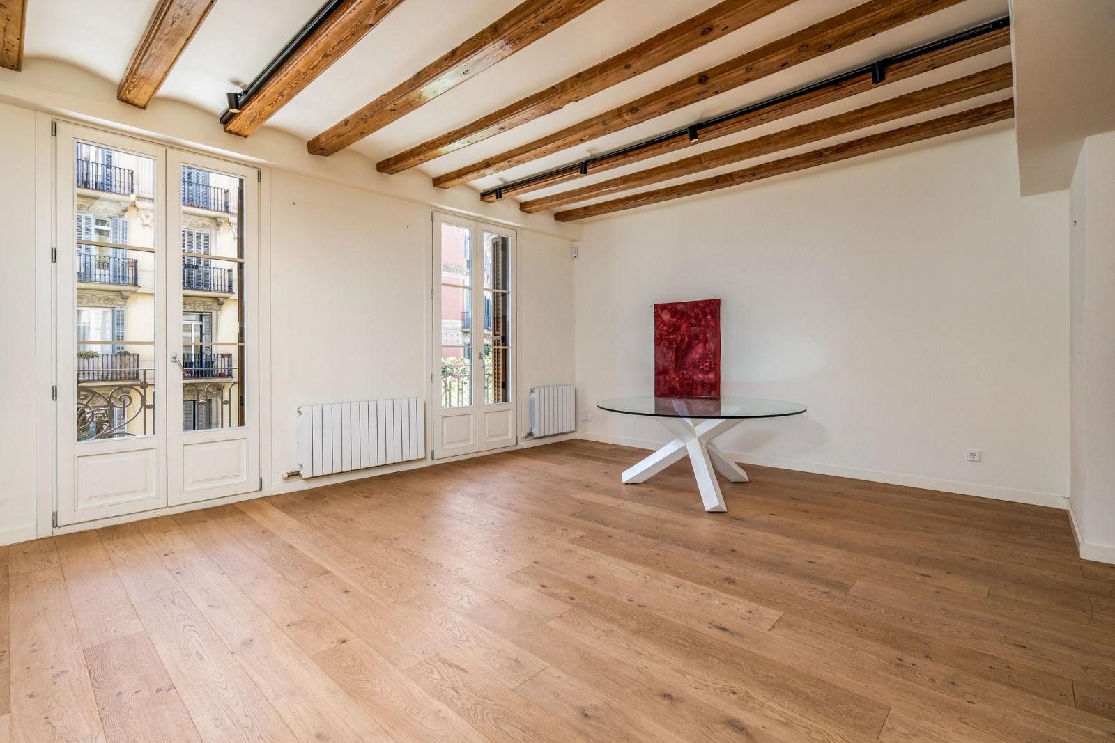 Piso de 3 dormitorios, 3 baños y 146m² en venta en Eixample, Barcelona - foto 2 de 40