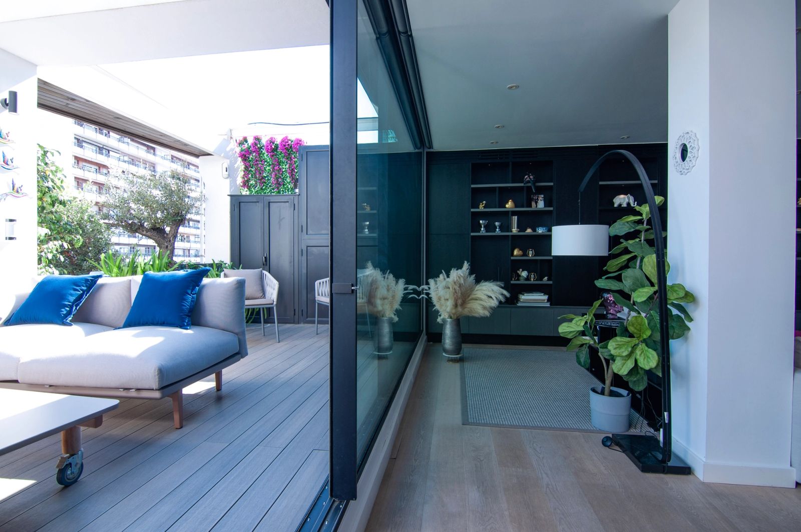 Ático de 5 dormitorios, 3 baños y 240m² en venta en Francesc Macià, Barcelona - foto 8 de 51