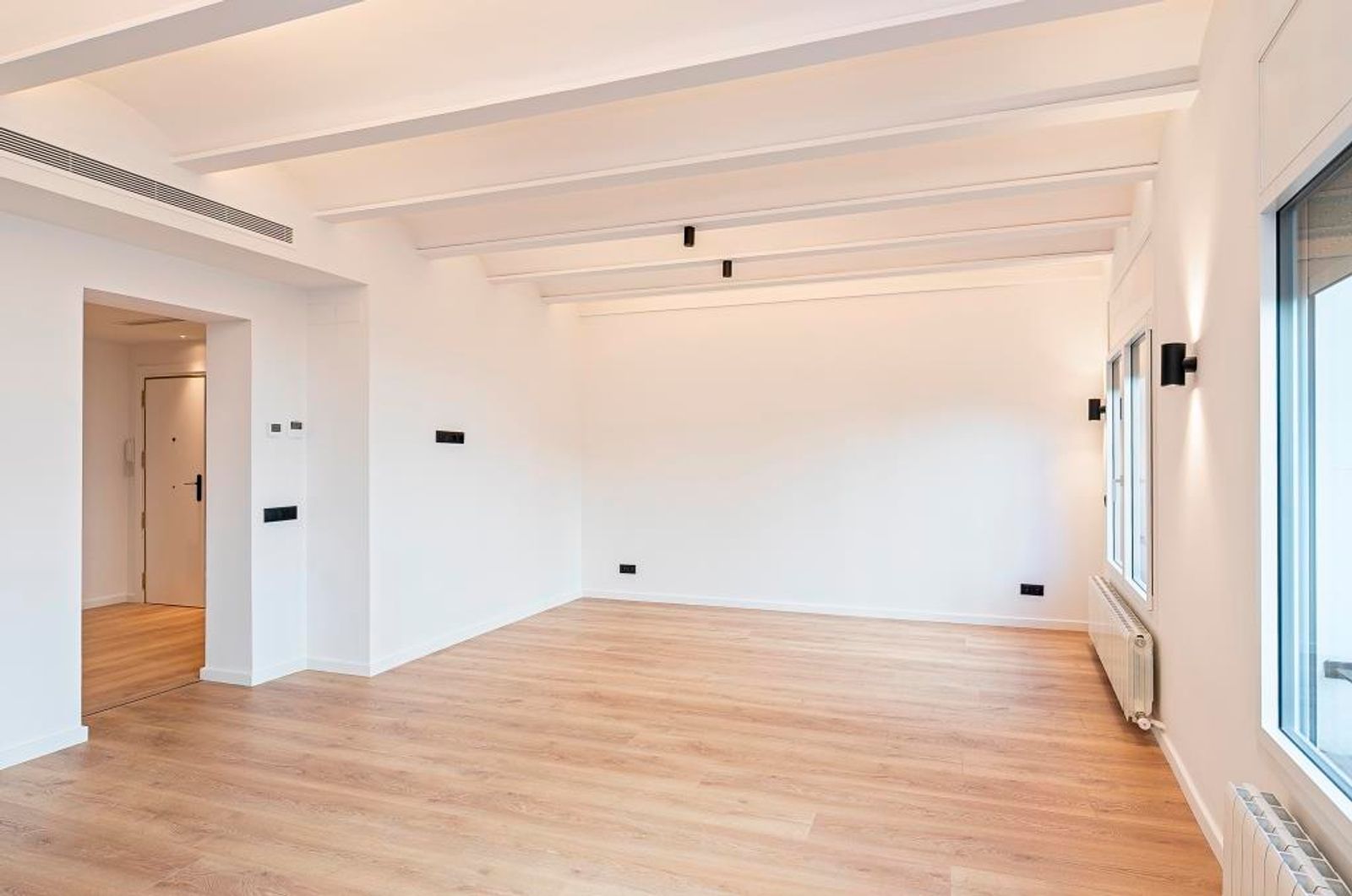 Piso de 4 dormitorios, 2 baños y 152m² en venta en Les Corts, Barcelona - foto 3 de 43