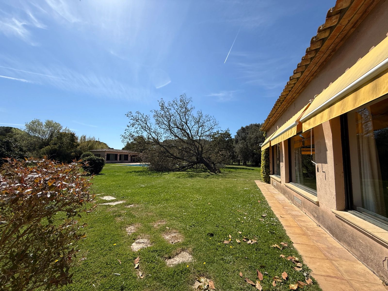 Villa de 6 dormitorios, 6 baños y 1613m² en venta en Mont-ras - foto 4 de 31