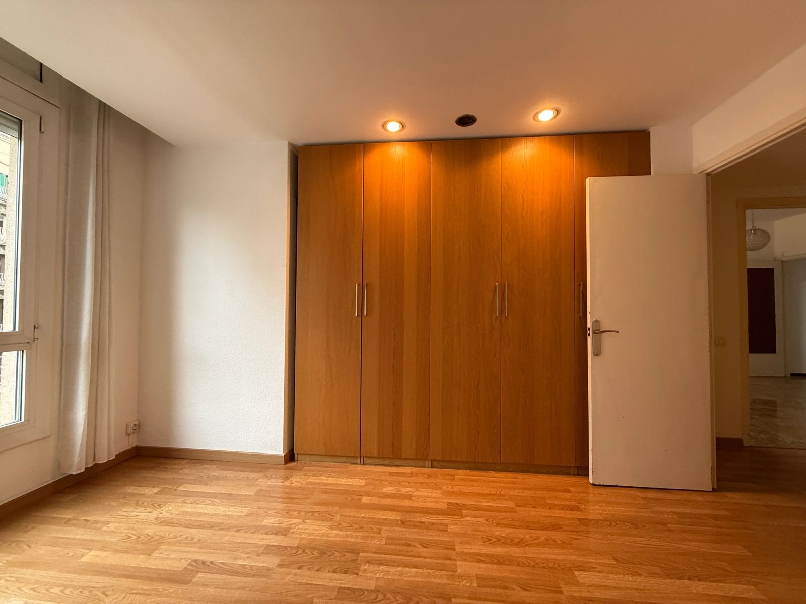 Piso de 4 dormitorios, 2 baños y 96m² en venta en Eixample, Barcelona - foto 30 de 30