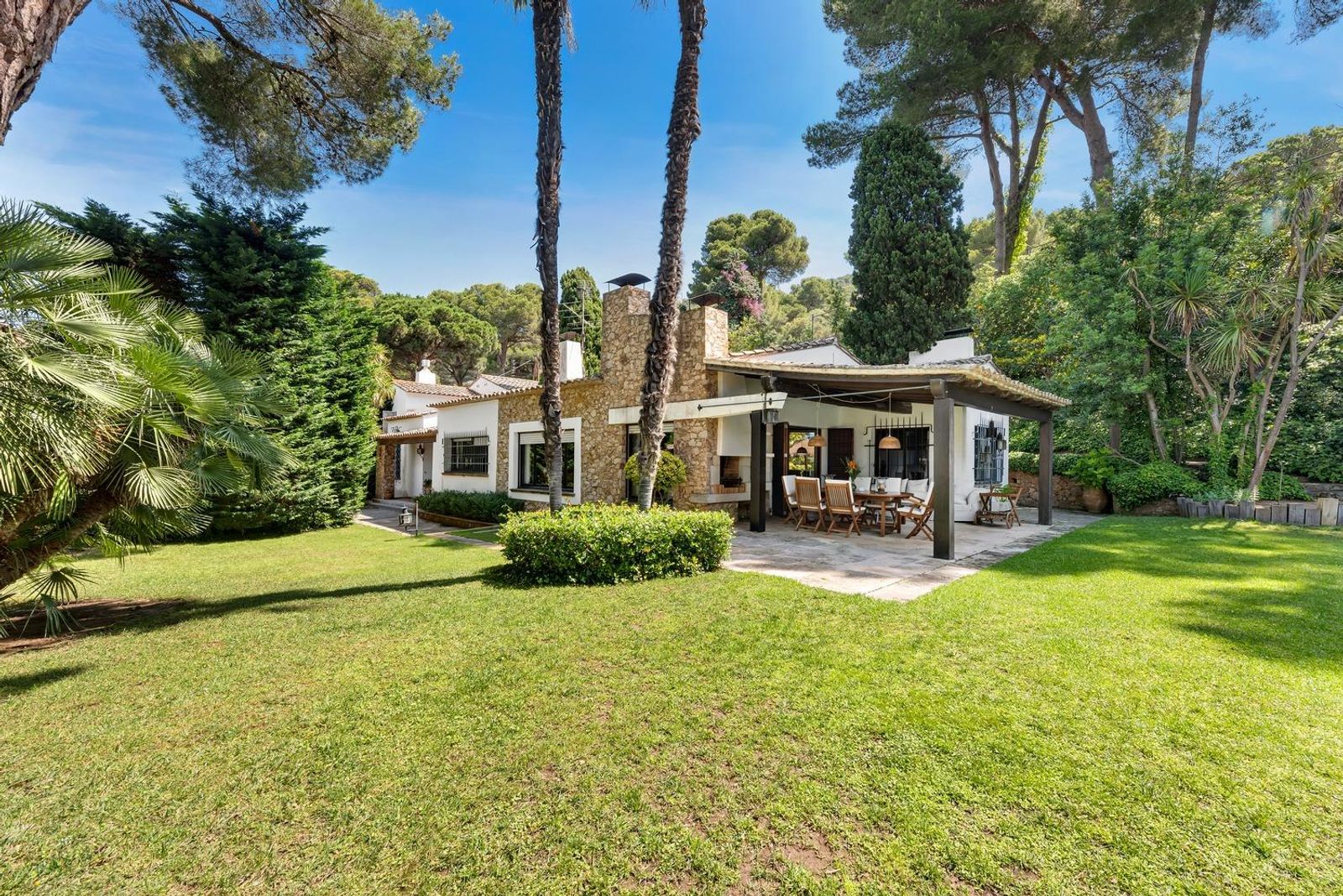 Casa de 6 dormitorios, 6 baños y 450m² en venta en Llafranc, Palafrugell - foto 5 de 50