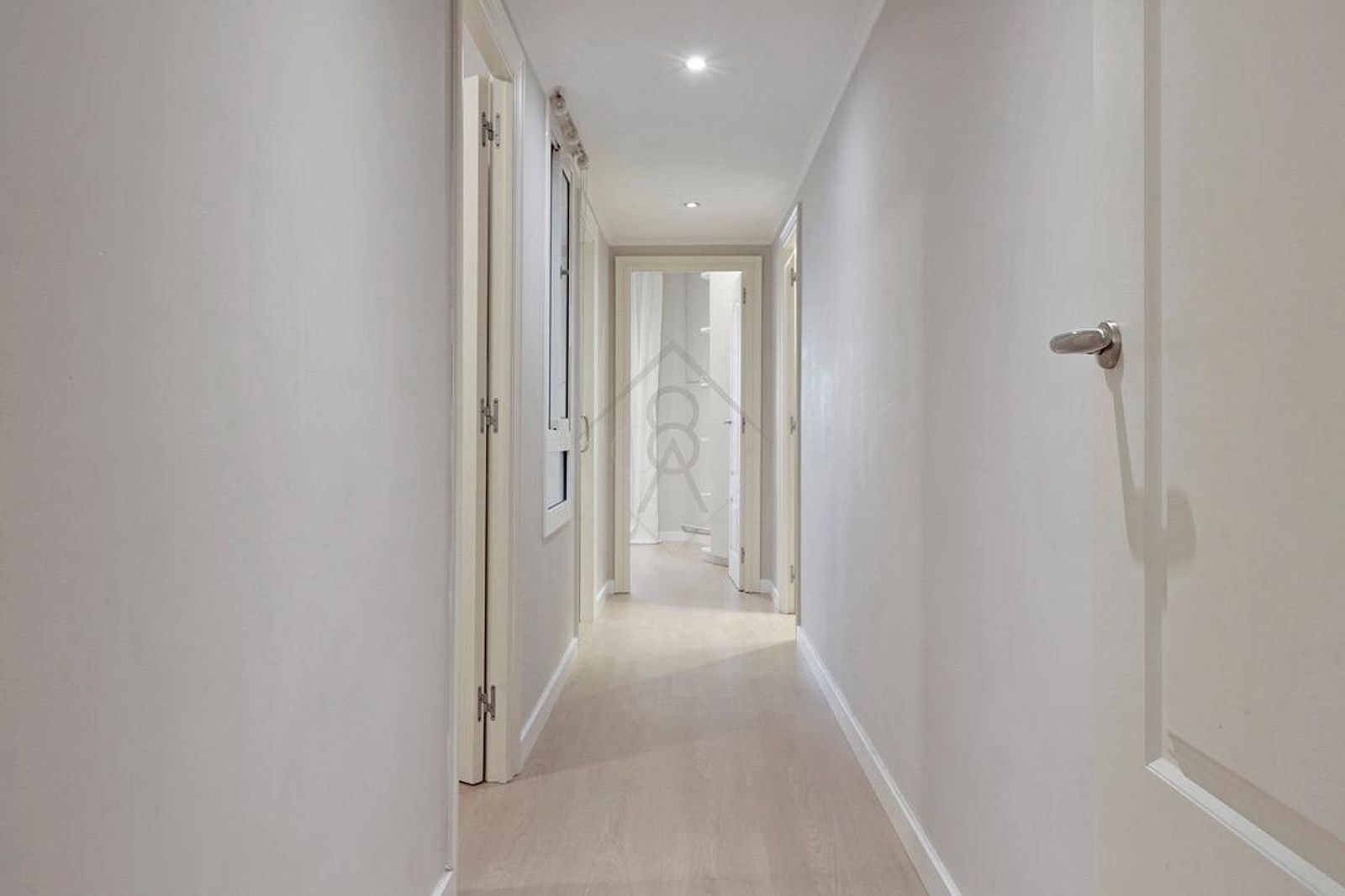 Apartamento de 4 dormitorios, 2 baños y 150m² en venta en Les Tres Torres, Barcelona - foto 19 de 30