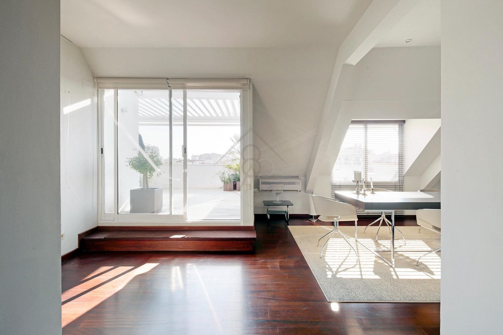 Ático de 4 dormitorios, 3 baños y 234m² en venta en Sarrià - Sant Gervasi, Barcelona - foto 8 de 38