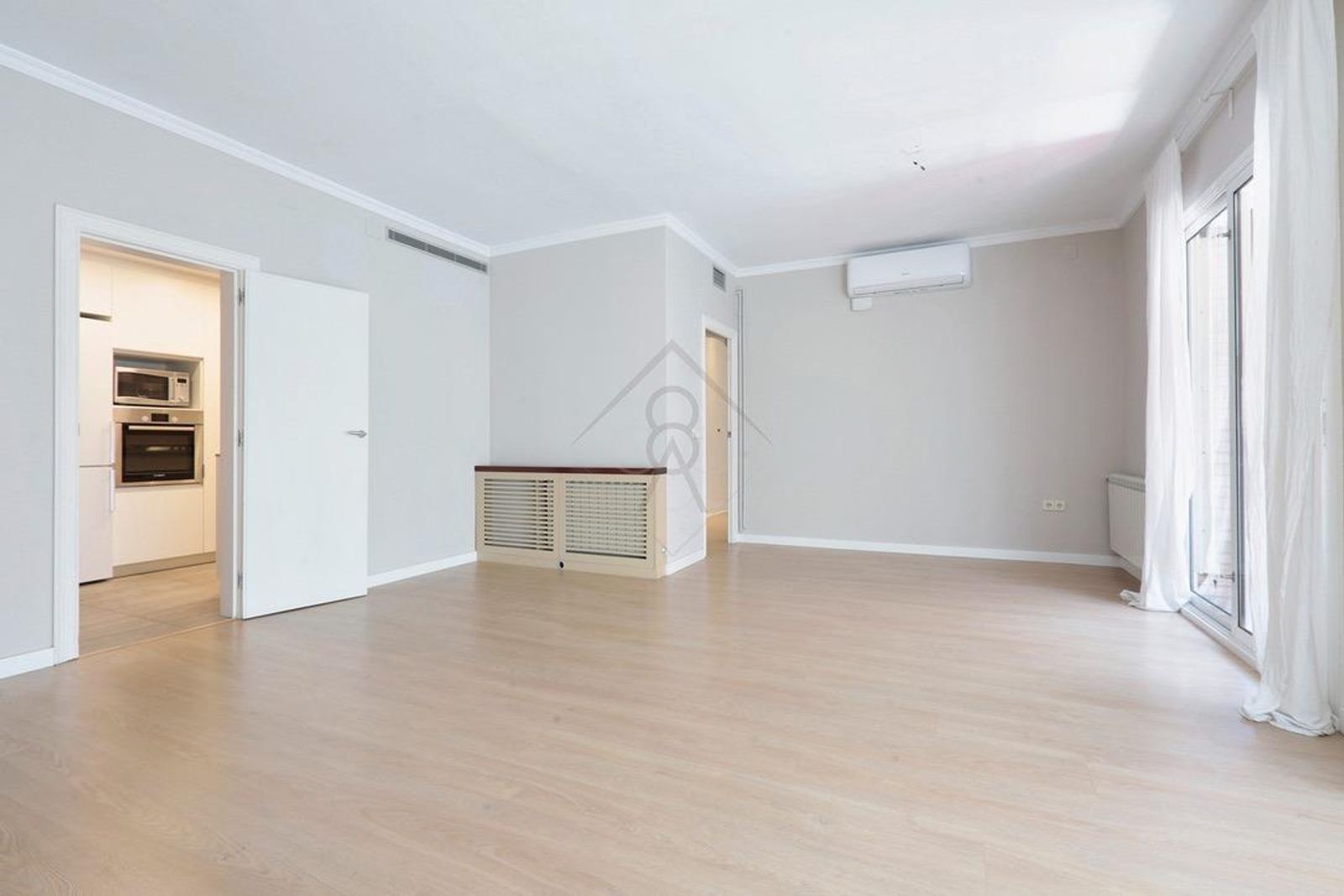 Apartamento de 4 dormitorios, 2 baños y 150m² en venta en Les Tres Torres, Barcelona - foto 14 de 30