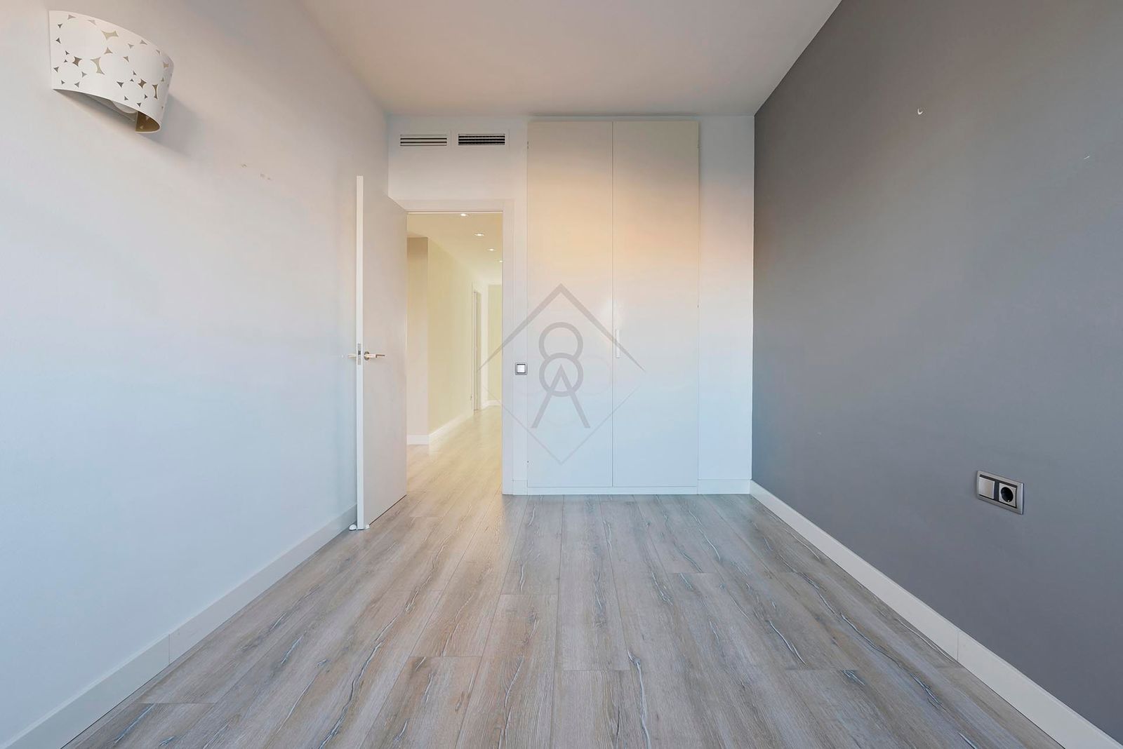 Piso de 3 dormitorios, 3 baños y 130m² en alquiler de temporada en Les Corts, Barcelona - foto 21 de 27