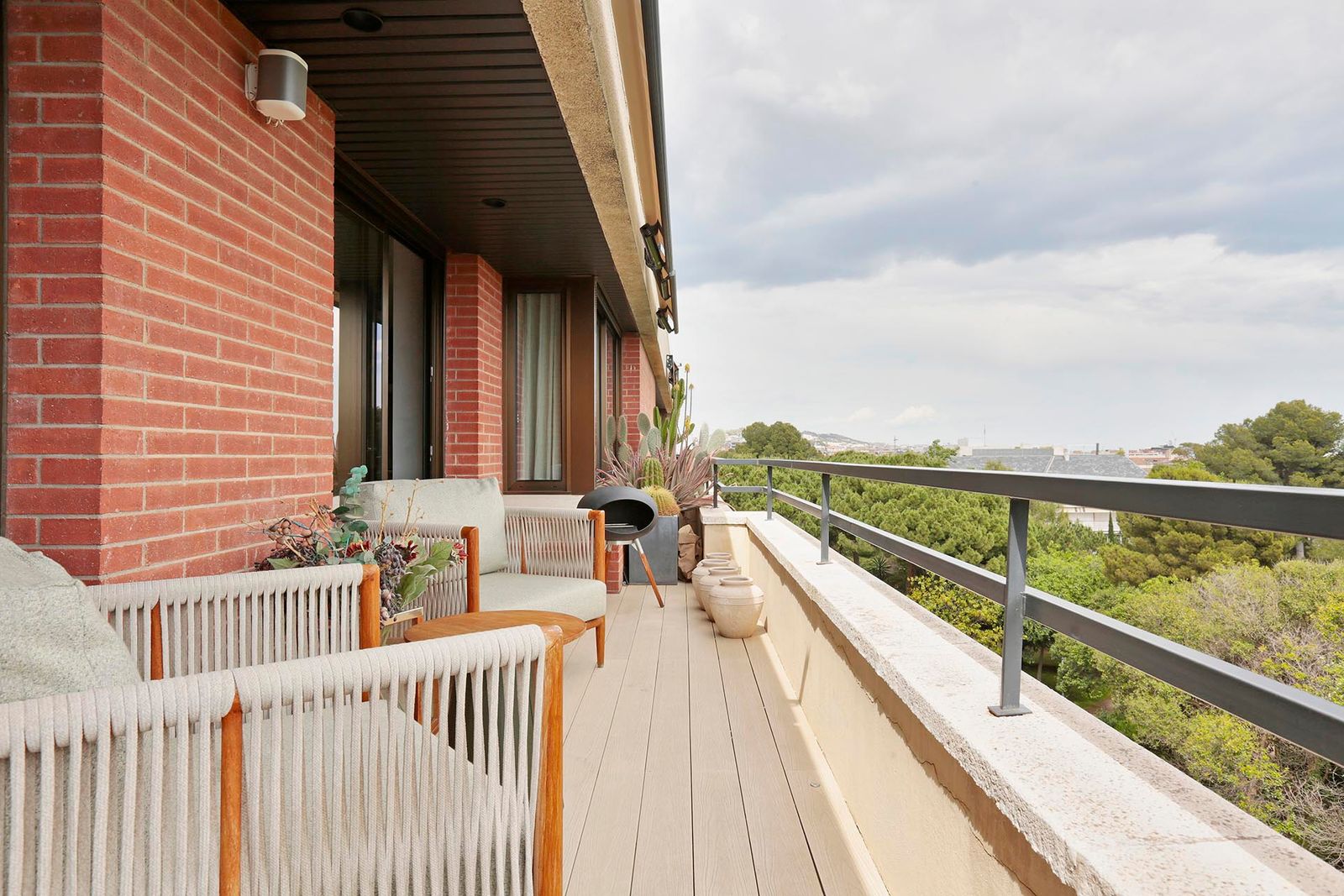 3-bedroom, 4-bathroom 240m² penthouse for sale in Pedralbes, Barcelona - photo 30 of 48