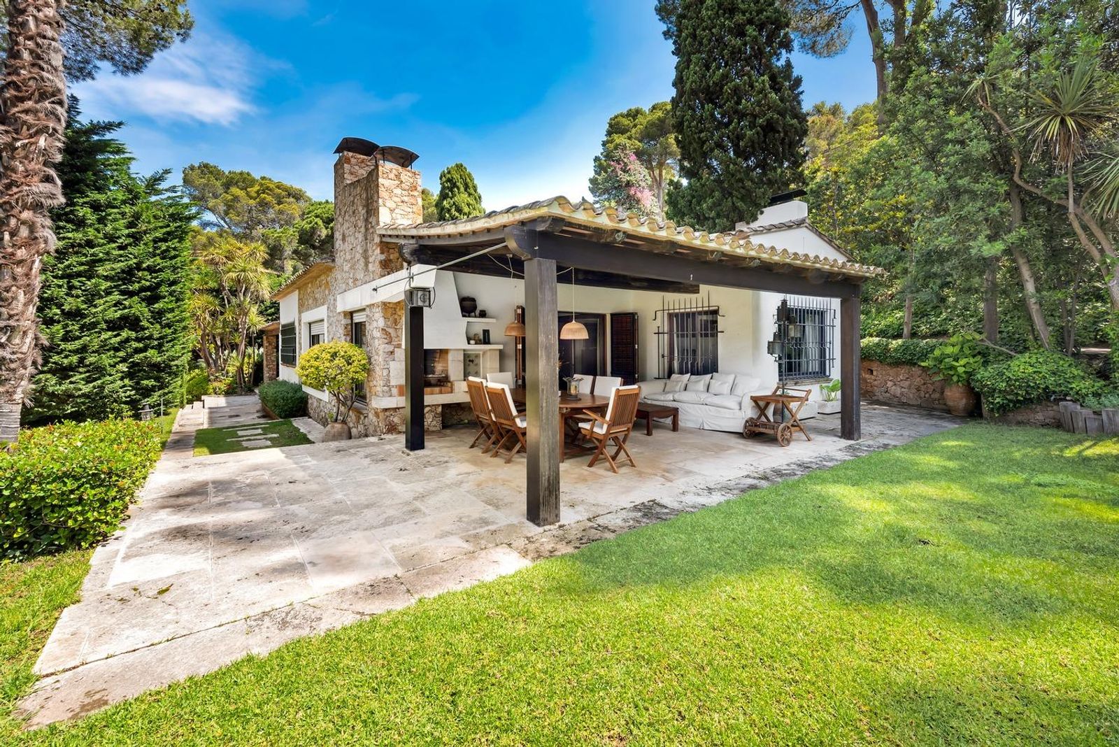 Casa de 6 dormitorios, 6 baños y 450m² en venta en Llafranc, Palafrugell - foto 8 de 50