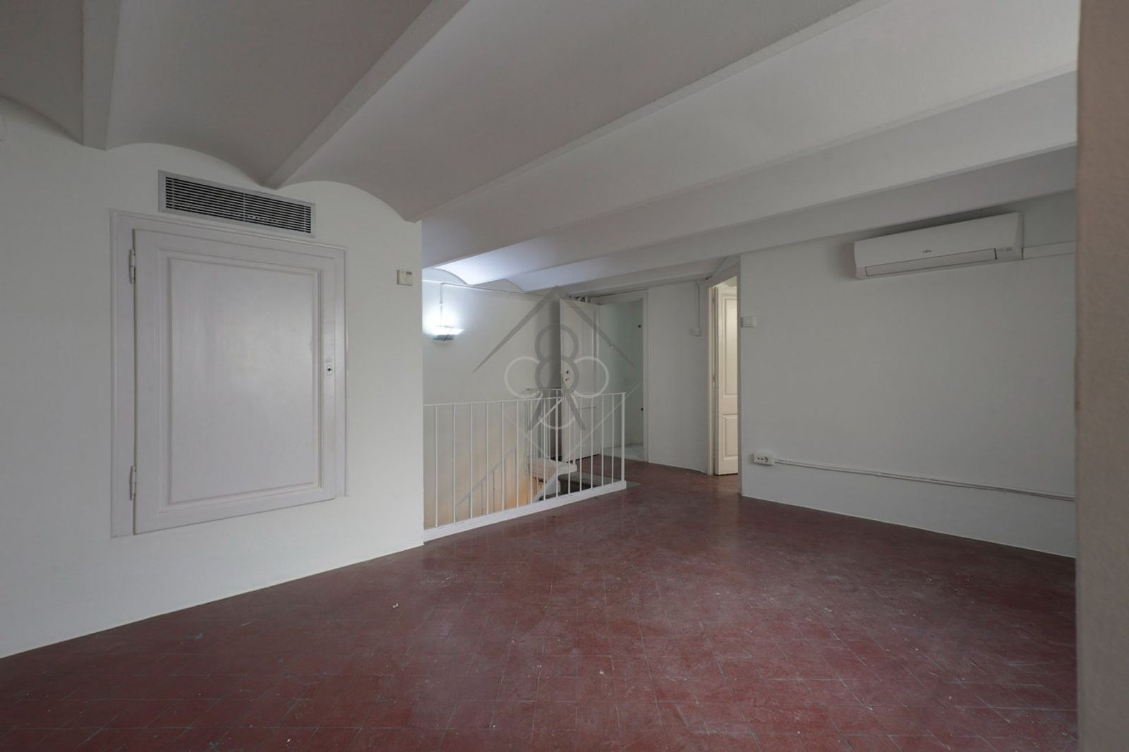 Oficina de 4 baños y 550m² en alquiler en Eixample, Barcelona - foto 32 de 33