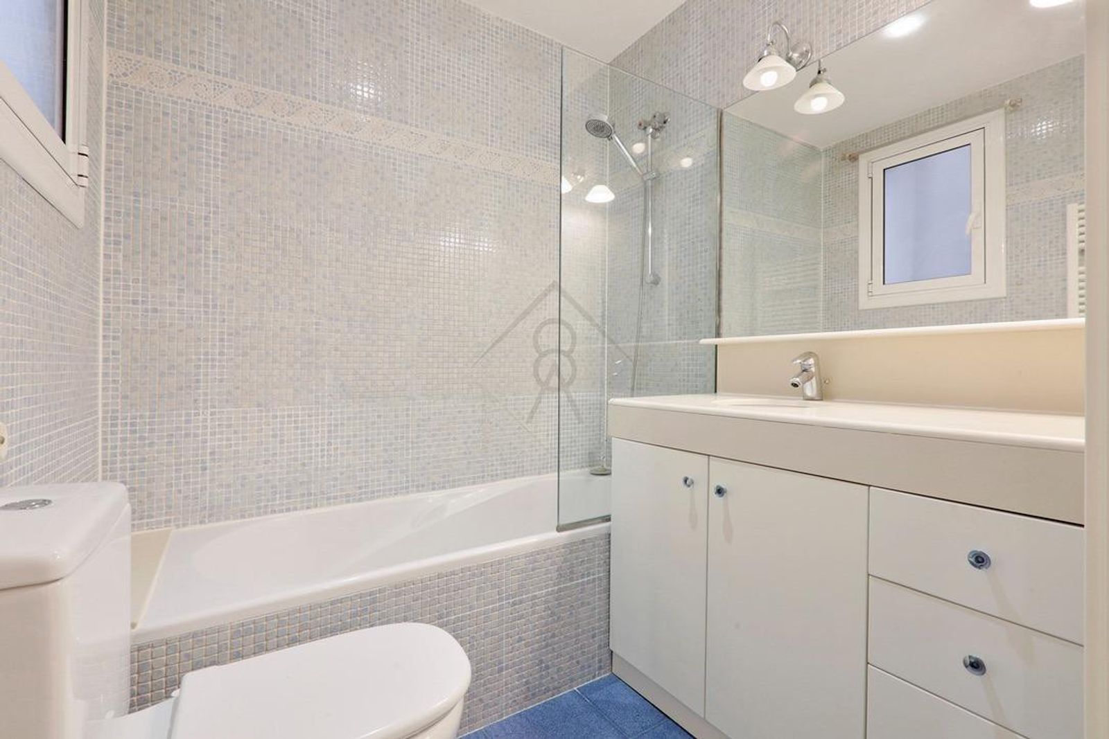 Apartamento de 4 dormitorios, 2 baños y 150m² en venta en Les Tres Torres, Barcelona - foto 24 de 30