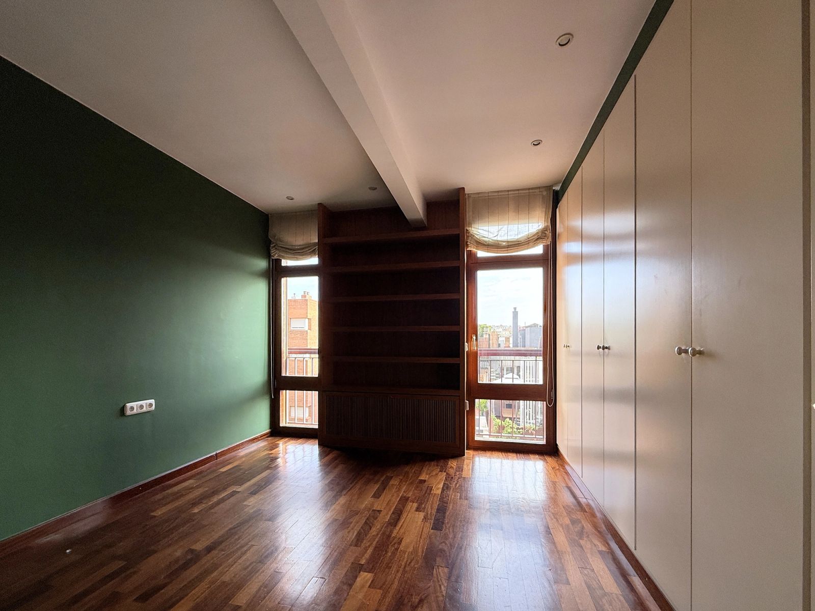 Ático de 7 dormitorios, 5 baños y 347m² en venta en Les Tres Torres, Barcelona - foto 30 de 45