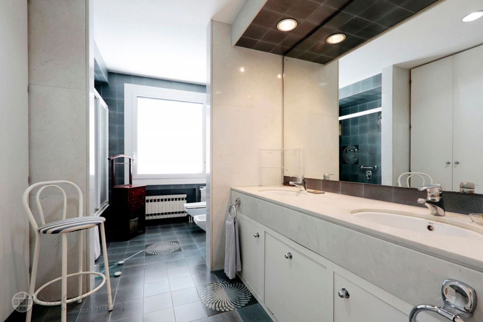 Apartamento de 3 dormitorios, 3 baños y 306m² en venta en Les Tres Torres, Barcelona - foto 6 de 30