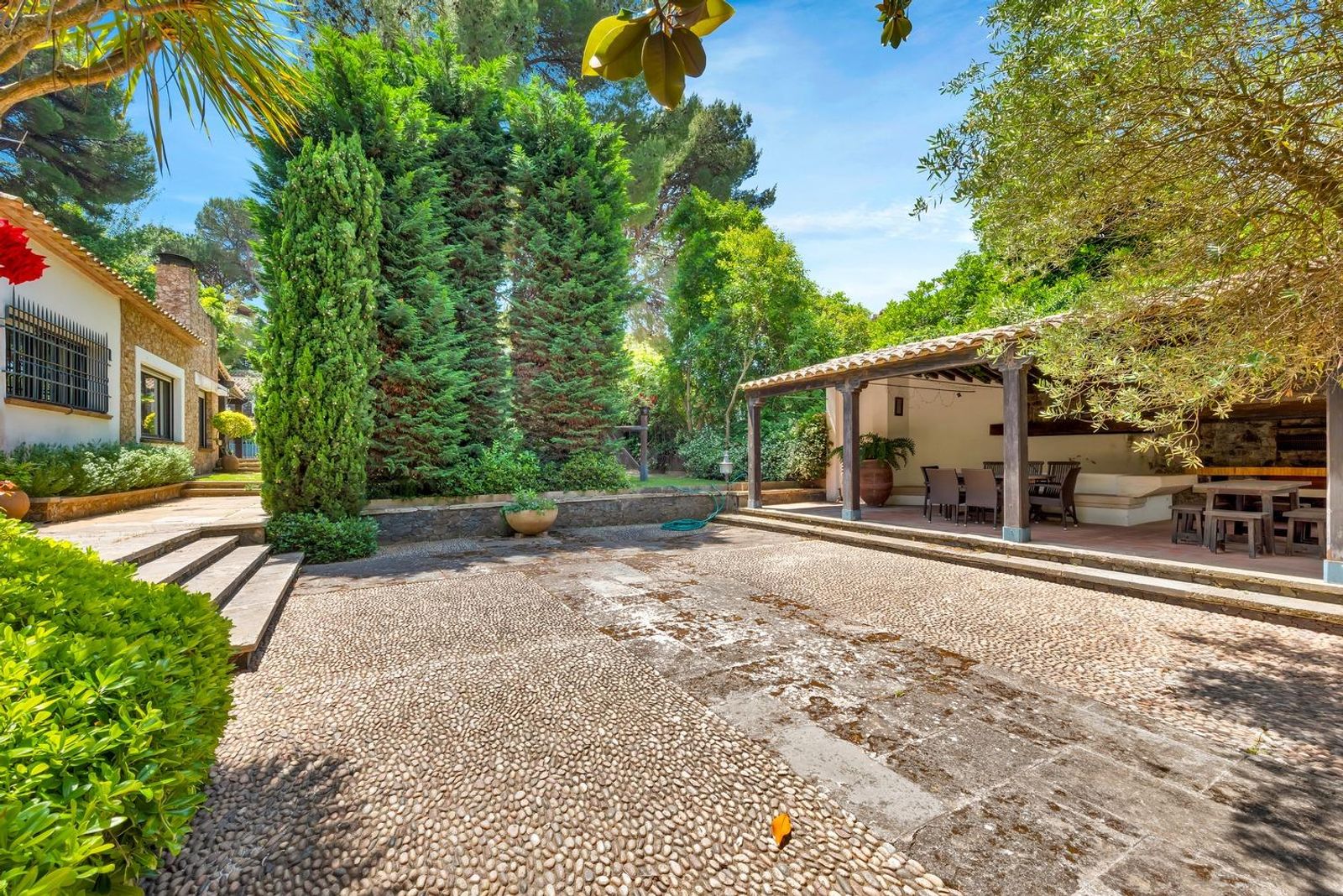 Casa de 6 dormitorios, 6 baños y 450m² en venta en Llafranc, Palafrugell - foto 9 de 50