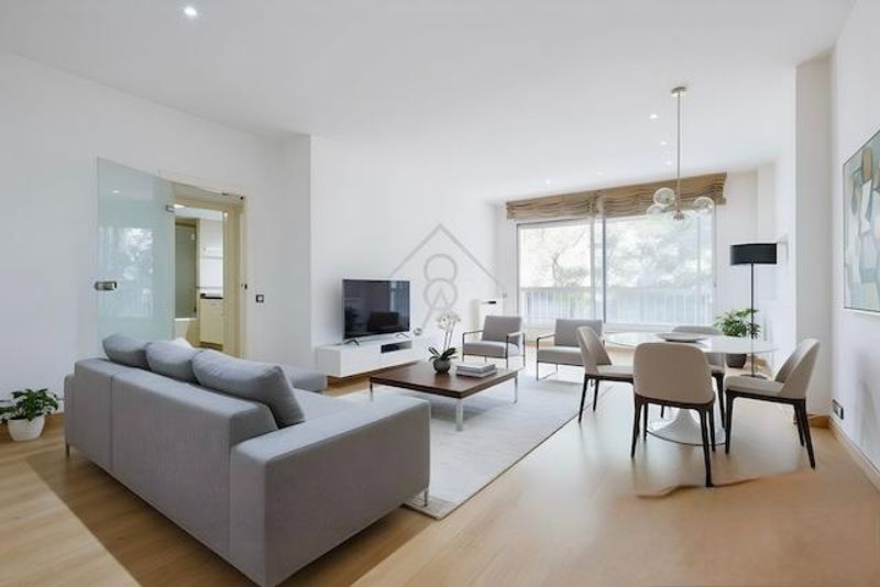 Apartamento en Sarrià - Sant #011