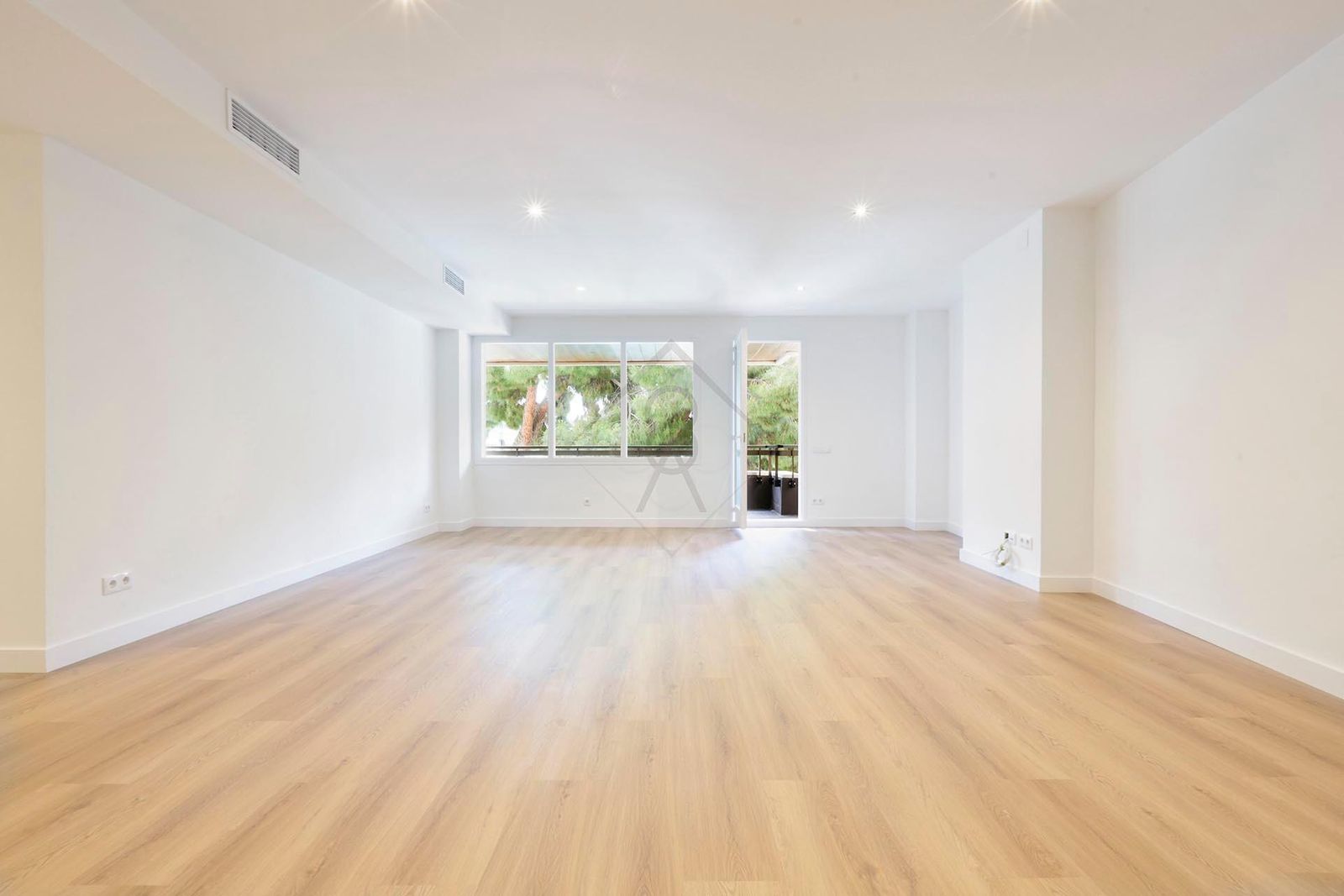 Apartamento de 4 dormitorios, 2 baños y 150m² en venta en Bonanova, Barcelona - foto 4 de 30