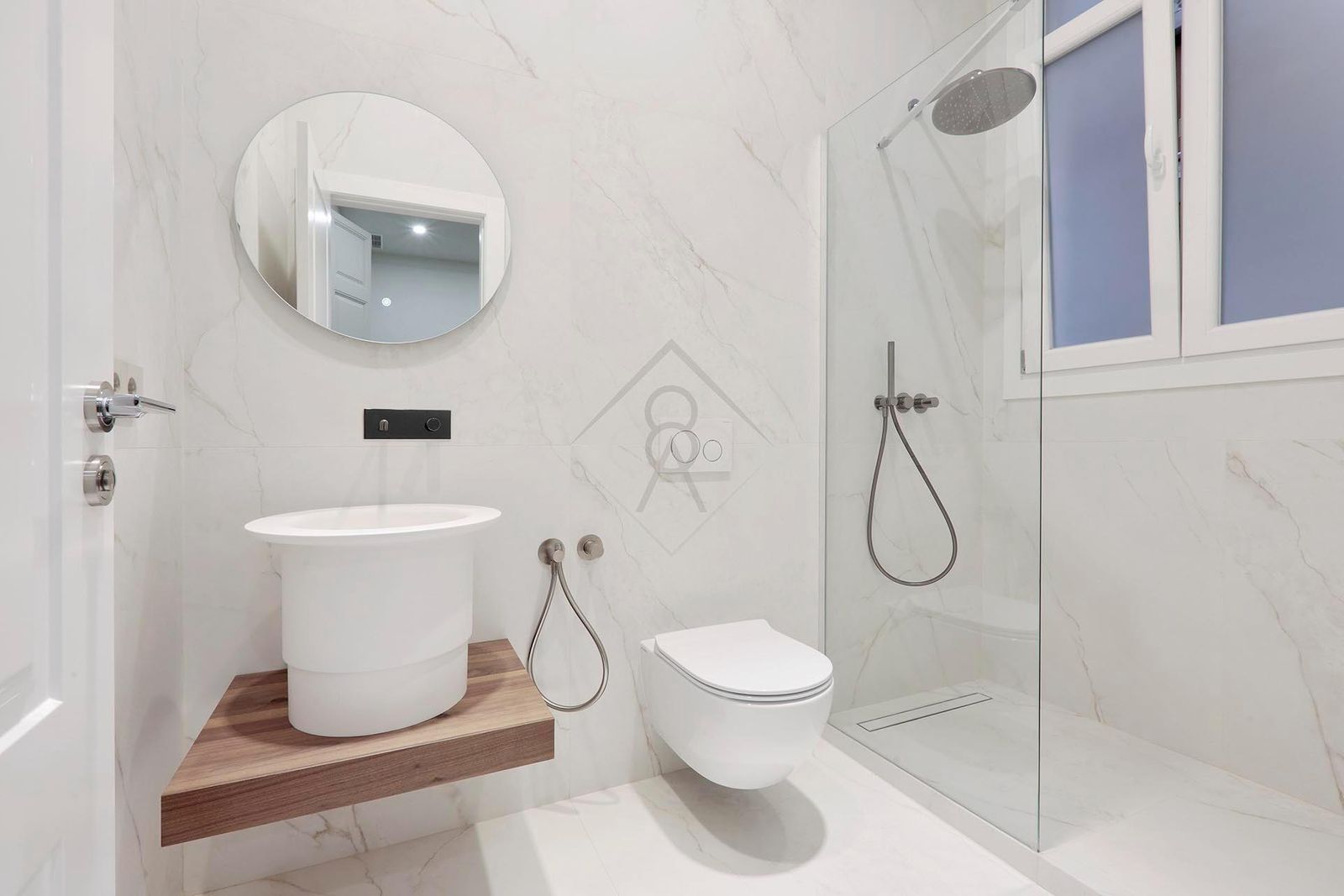 Apartamento de 4 dormitorios, 4 baños y 236m² en venta en Eixample, Barcelona - foto 16 de 33