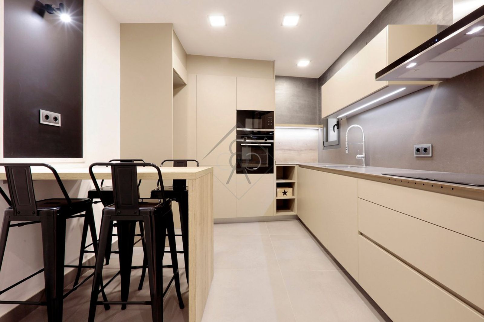 Piso de 4 dormitorios, 2 baños y 148m² en venta en Sant Gervasi, Barcelona - foto 5 de 18