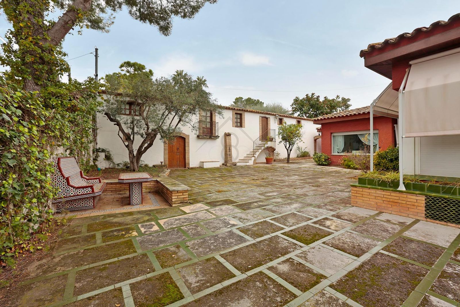 Casa de 6 dormitorios, 4 baños y 320m² en venta en Roda de Berà, Roda de Berà - foto 18 de 43