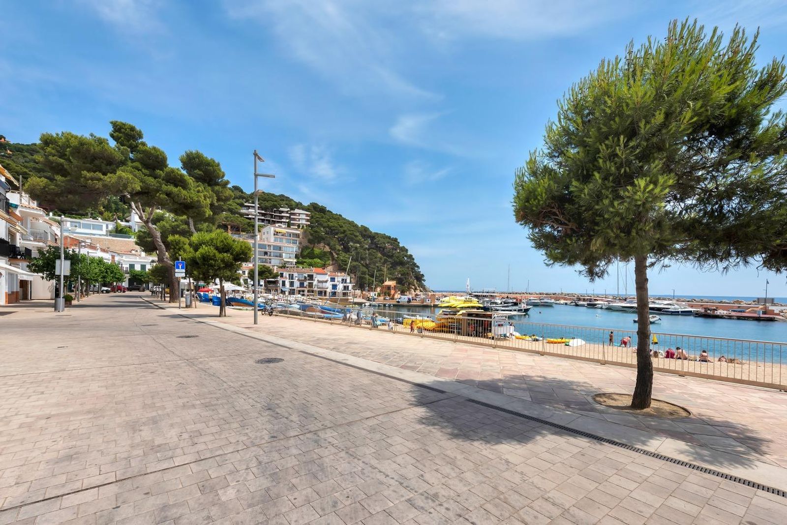 Casa de 6 dormitorios, 6 baños y 450m² en venta en Llafranc, Palafrugell - foto 49 de 50