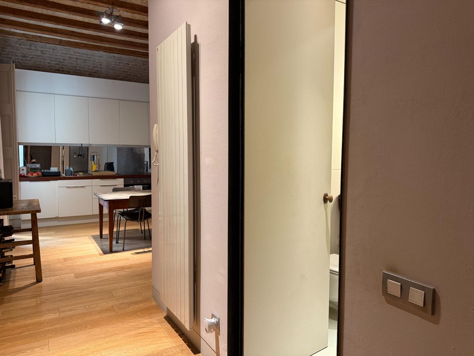 Estudio de 1 dormitorios, 1 baños y 75m² en venta en Barrio Gótico, Barcelona - foto 4 de 23