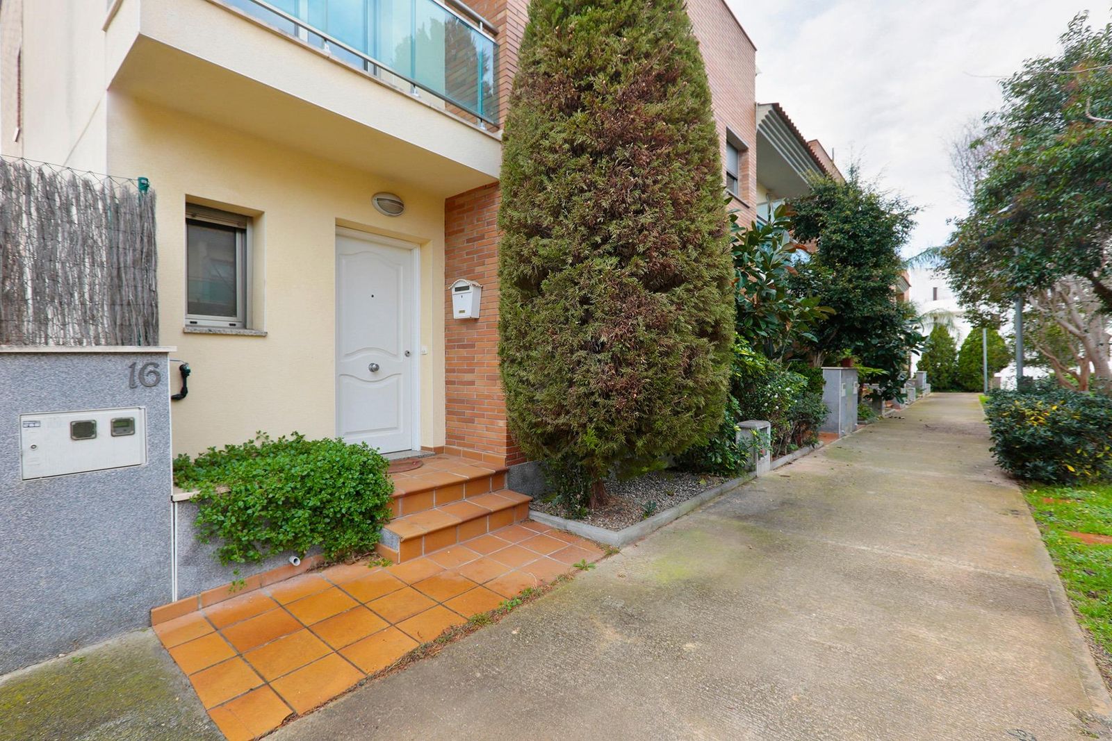 Casa de 4 dormitorios, 3 baños y 126m² en venta en Roda de Berà, El Vendrell - foto 28 de 29