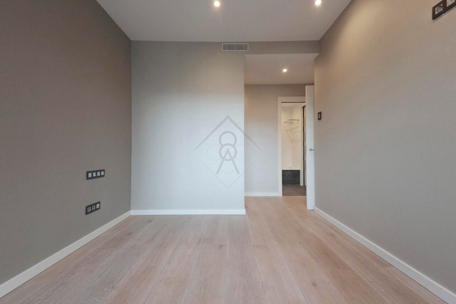 Apartamento de 3 dormitorios, 2 baños y 114m² en venta en Les Corts, Barcelona - foto 38 de 39