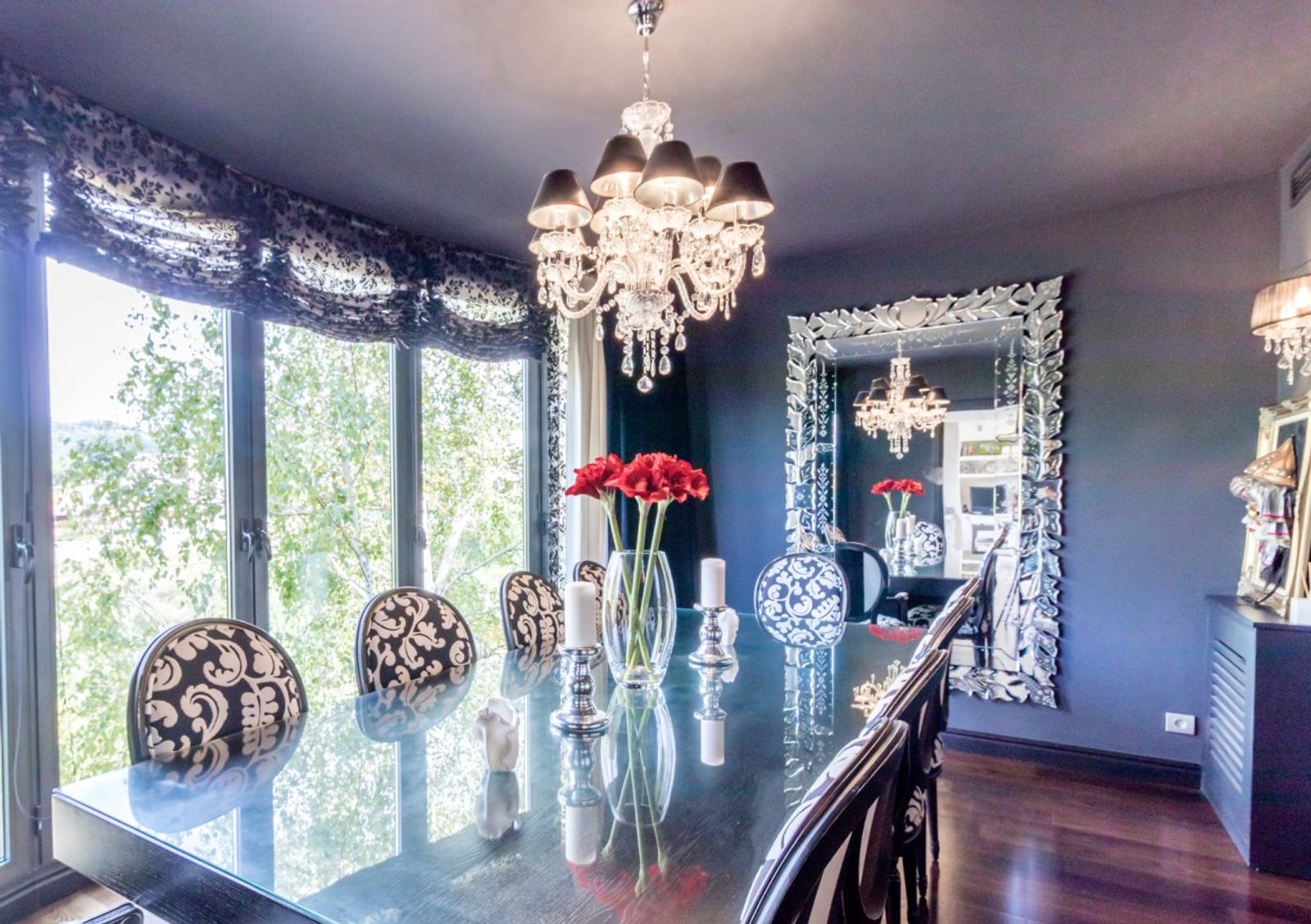 Casa de 6 dormitorios, 4 baños y 346m² en venta en Sant Just Desvern, Sant Just Desvern - foto 11 de 23