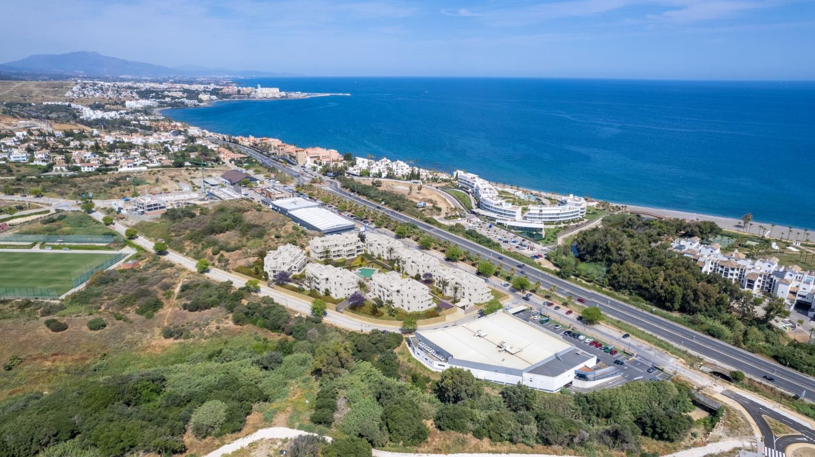 Ático de 4 dormitorios, 4 baños y 242m² en venta en Estepona, Estepona - foto 17 de 24