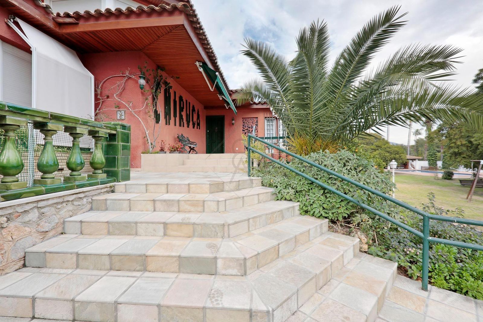 Casa de 6 dormitorios, 4 baños y 320m² en venta en Roda de Berà, Roda de Berà - foto 10 de 43