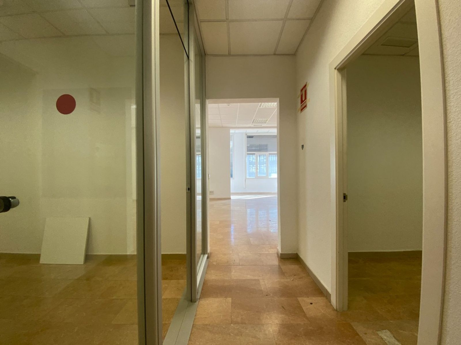Oficina de 4 baños y 754m² en alquiler en Eixample, Barcelona - foto 29 de 30
