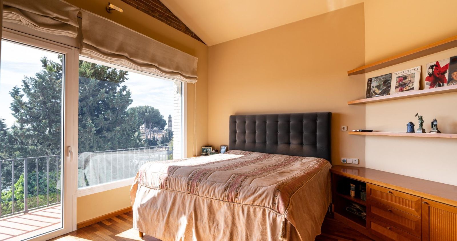 Casa de 4 dormitorios, 4 baños y 237m² en alquiler en Pedralbes, Barcelona - foto 25 de 82