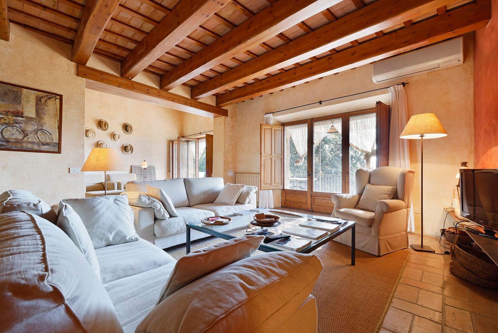 Propiedad de 3 dormitorios, 3 baños y 260m² en venta en Castell del Emporda, La Bisbal - foto 24 de 50