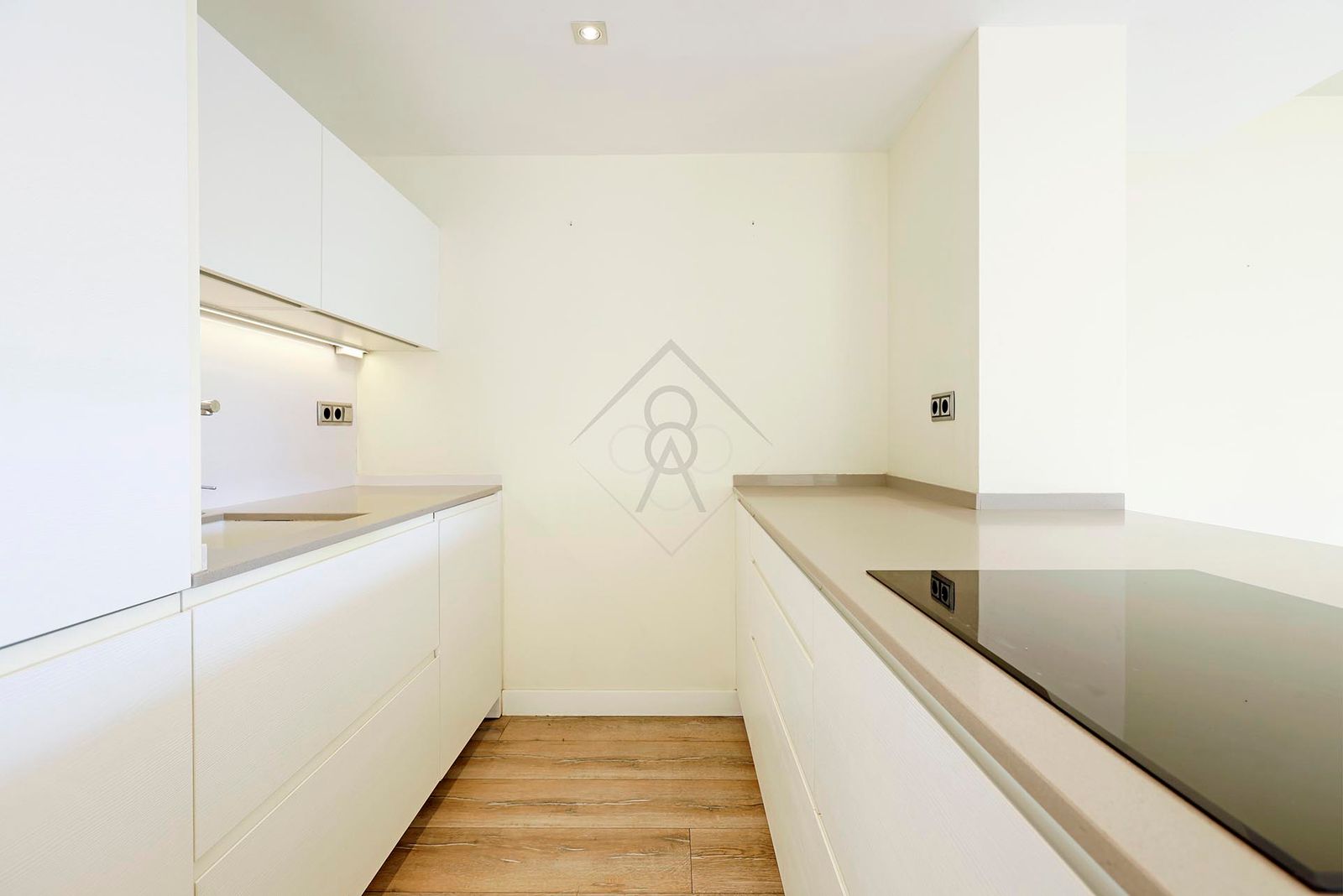 Piso de 3 dormitorios, 3 baños y 130m² en alquiler de temporada en Les Corts, Barcelona - foto 14 de 27