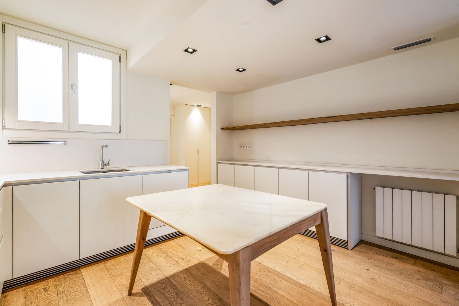 Piso de 3 dormitorios, 3 baños y 146m² en venta en Eixample, Barcelona - foto 14 de 40