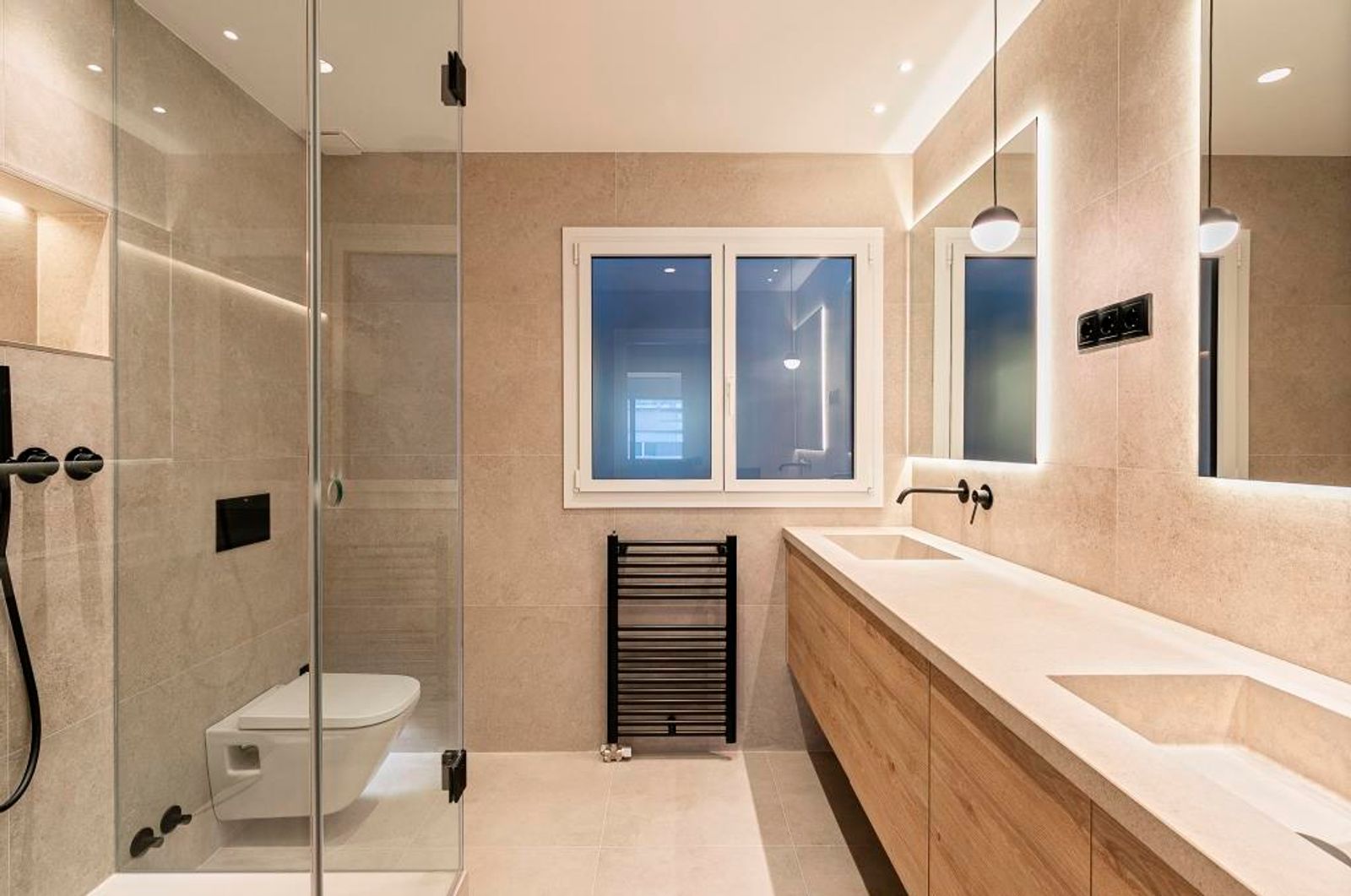 Piso de 4 dormitorios, 2 baños y 152m² en venta en Les Corts, Barcelona - foto 30 de 43