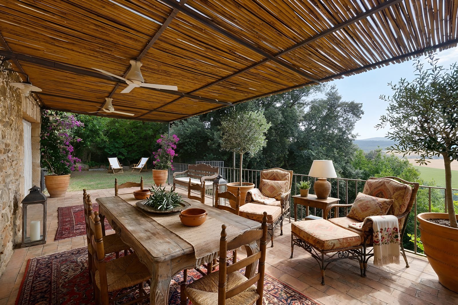 Propiedad de 3 dormitorios, 3 baños y 260m² en venta en Castell del Emporda, La Bisbal - foto 1 de 50