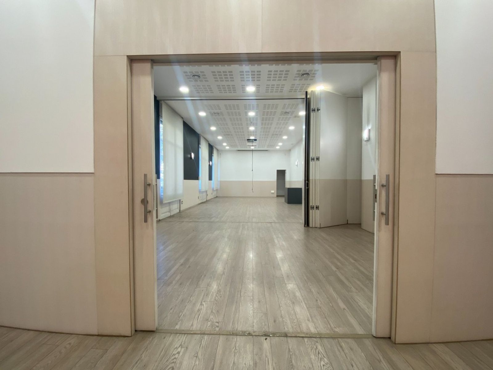 Oficina de 4 baños y 754m² en alquiler en Eixample, Barcelona - foto 4 de 30