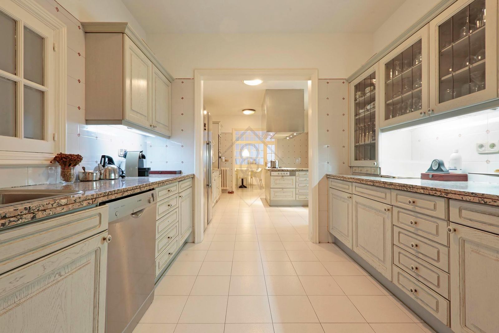 Apartamento de 3 dormitorios, 2 baños y 150m² en venta en Les Tres Torres, Barcelona - foto 45 de 57