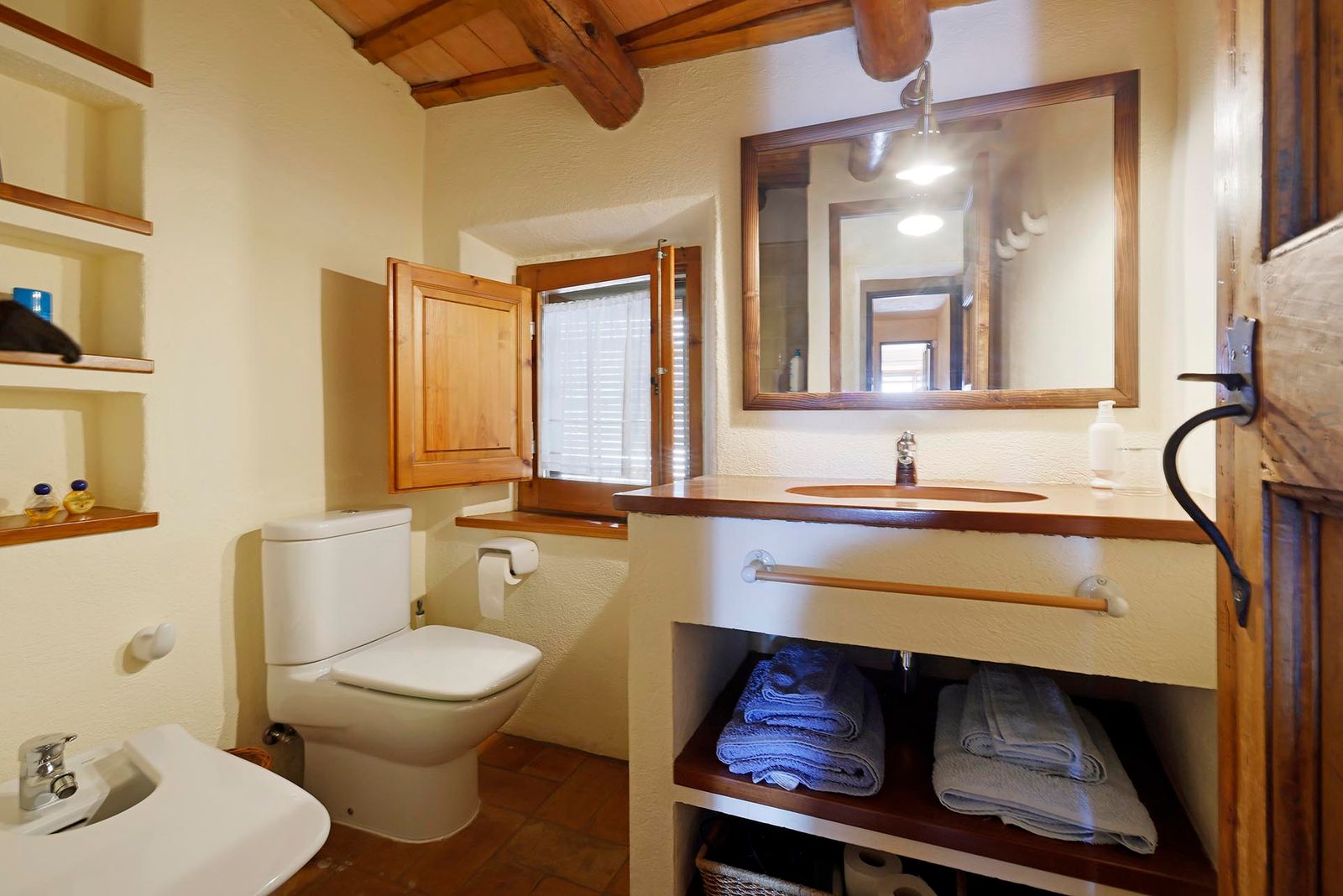 Propiedad de 3 dormitorios, 3 baños y 260m² en venta en Castell del Emporda, La Bisbal - foto 47 de 50