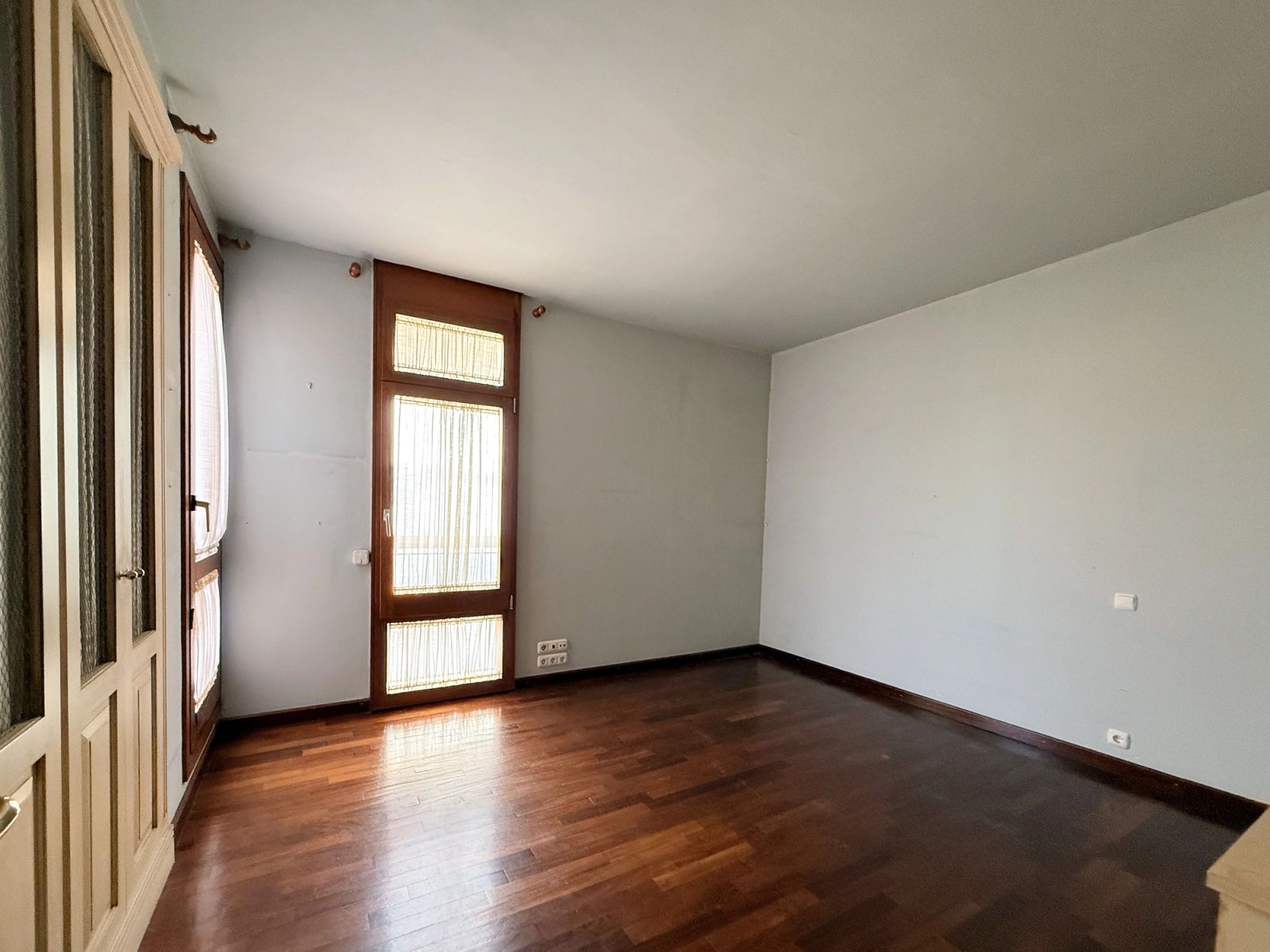 Ático de 7 dormitorios, 5 baños y 347m² en venta en Les Tres Torres, Barcelona - foto 5 de 45
