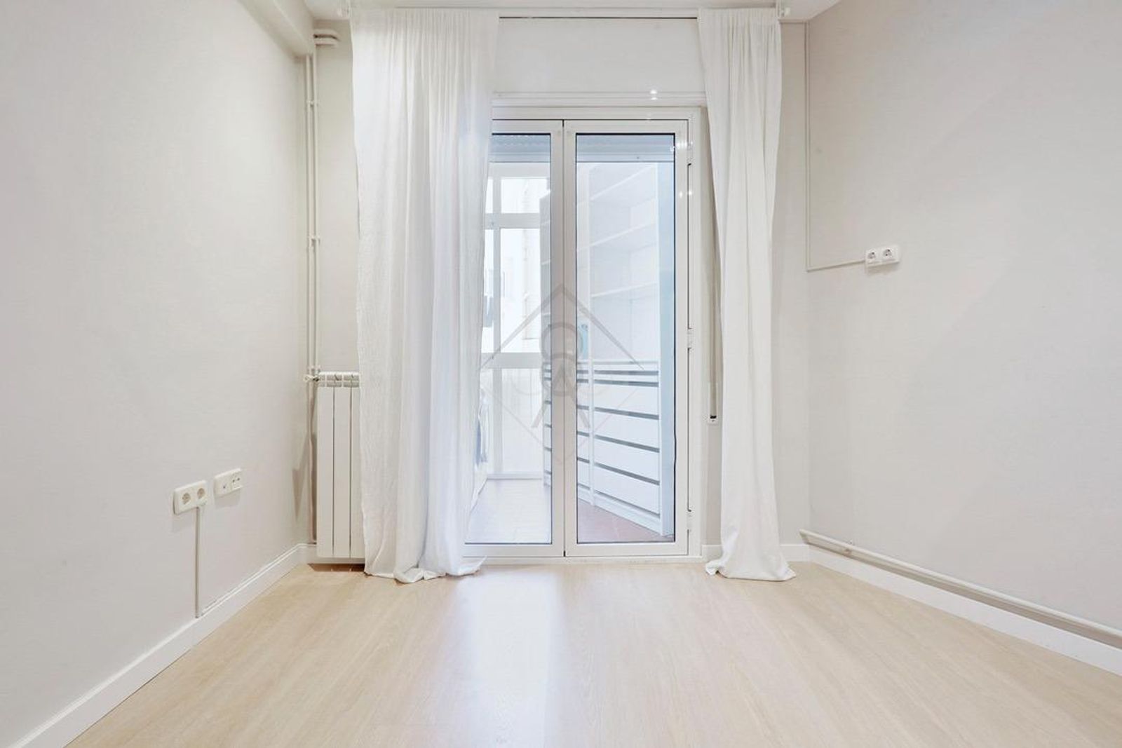 Apartamento de 4 dormitorios, 2 baños y 150m² en venta en Les Tres Torres, Barcelona - foto 27 de 30