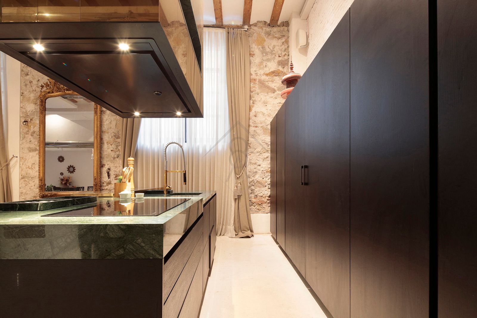 Loft de 3 dormitorios, 2 baños y 300m² en venta en Barrio Gótico, Barcelona - foto 14 de 38