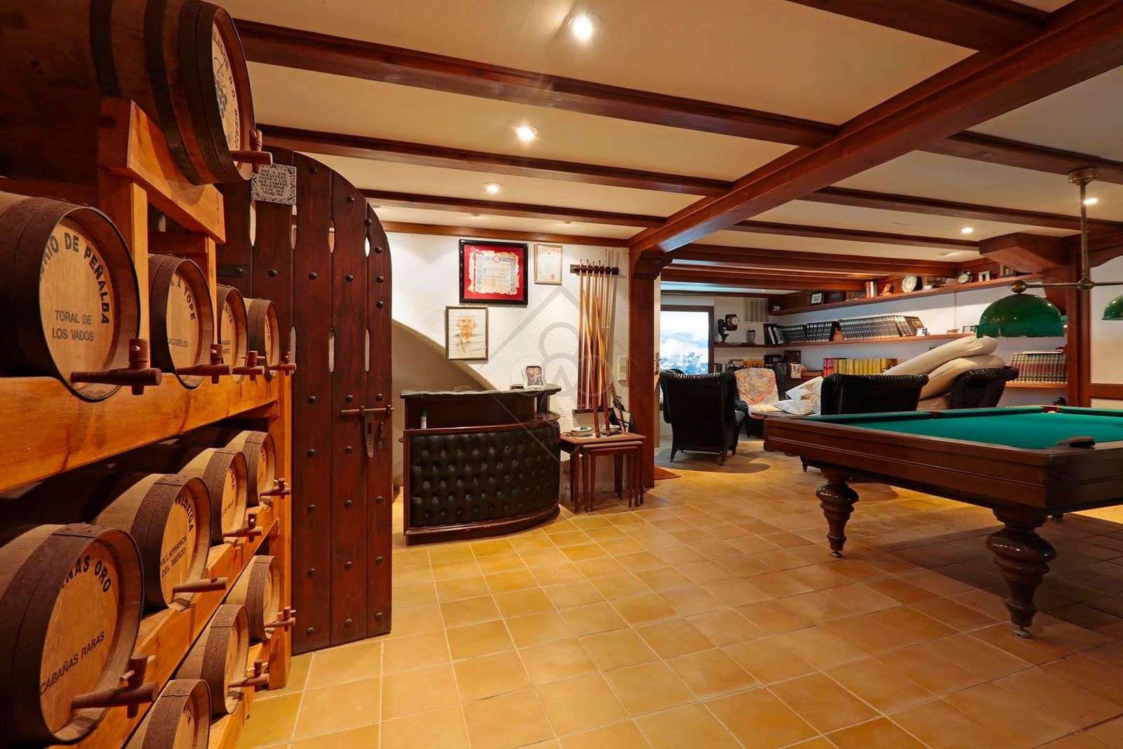 Casa de 6 dormitorios, 4 baños y 320m² en venta en Roda de Berà, Roda de Berà - foto 24 de 43