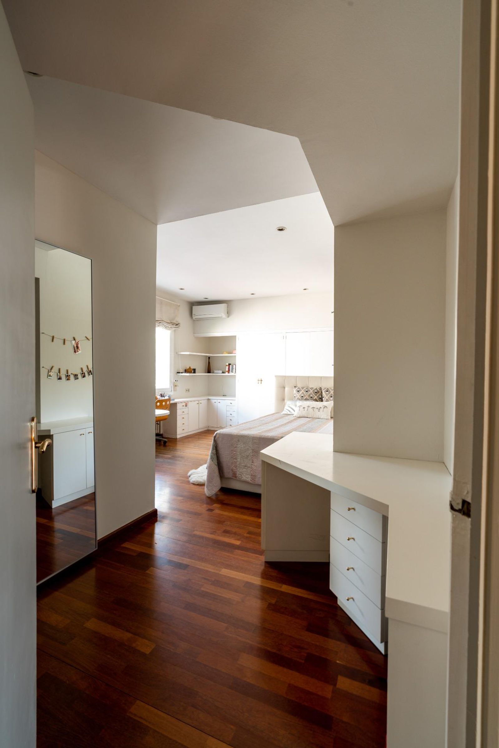 Casa de 4 dormitorios, 4 baños y 237m² en alquiler en Pedralbes, Barcelona - foto 14 de 82